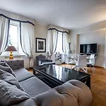 Yid D\'Azeglio Luxury Apartment With Parking